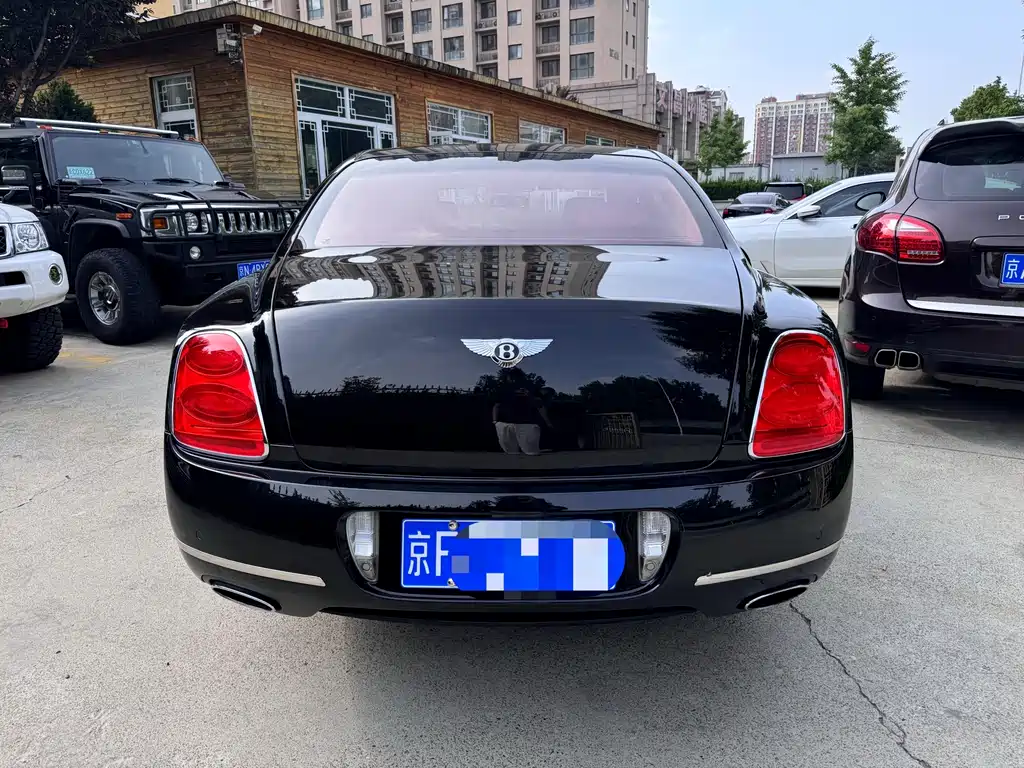 Bentley Flying Spur 2010 6.0T мест