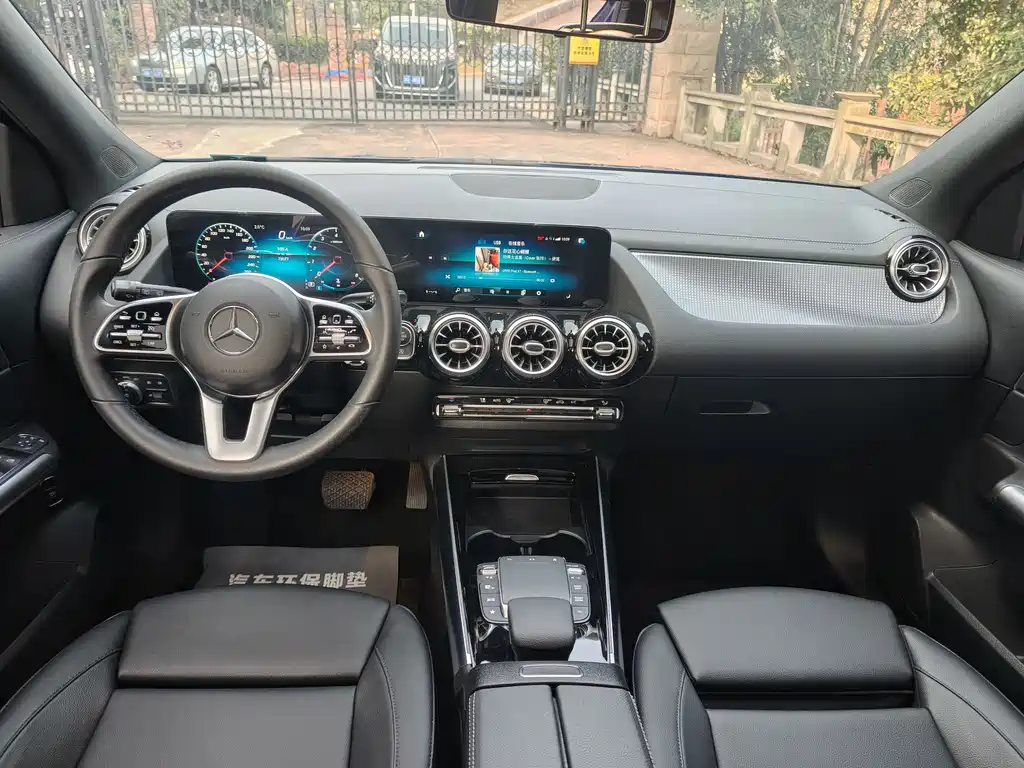 Mercedes-Benz GLA - фото 8