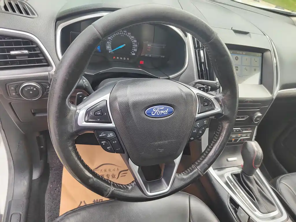 Ford Edge — миниатюра 10