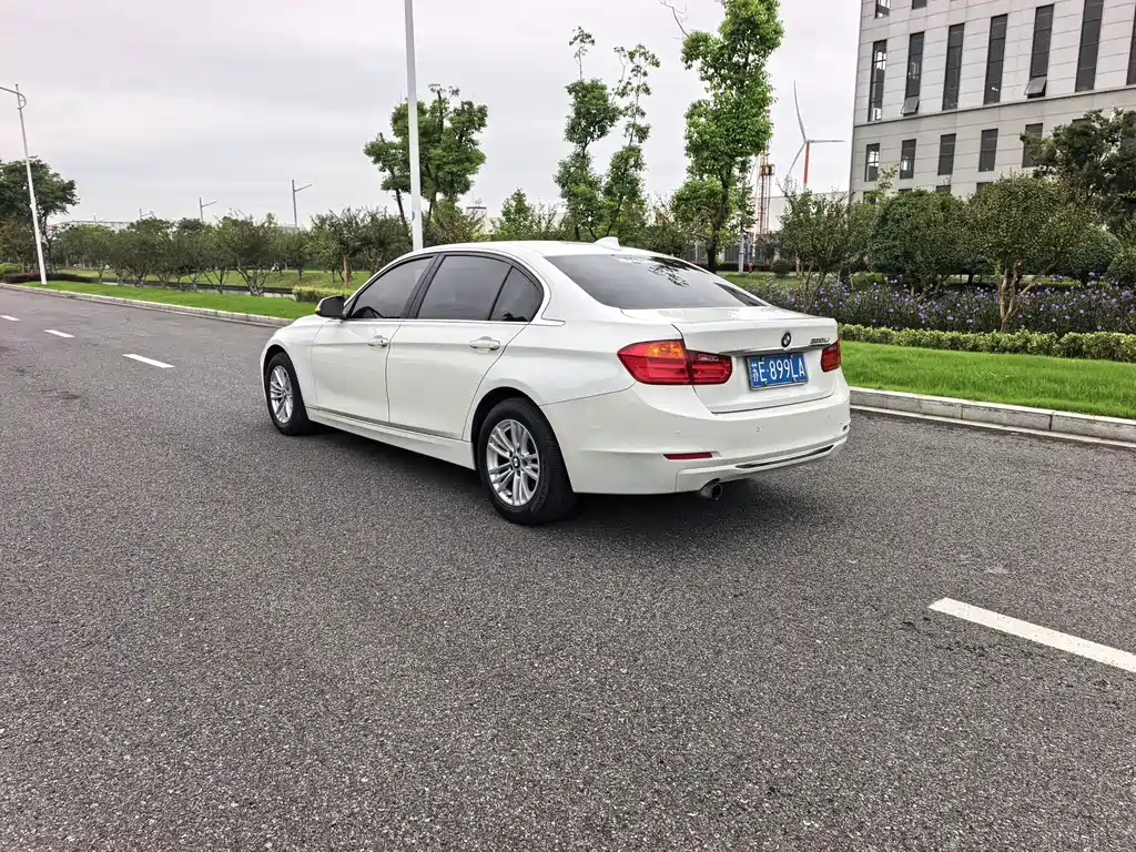 BMW 3 Series — миниатюра 13