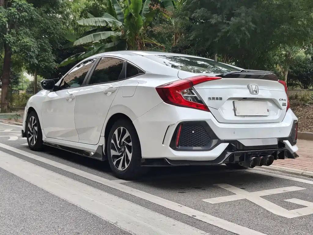 Honda Civic — миниатюра 13