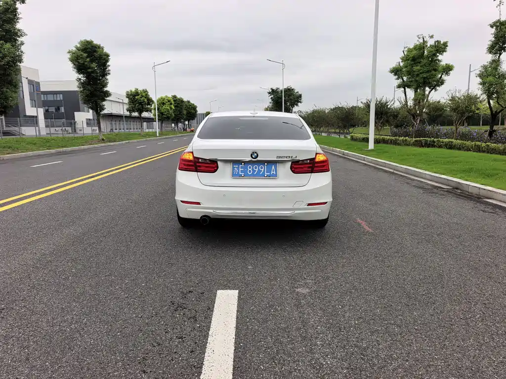 BMW 3 Series — миниатюра 12