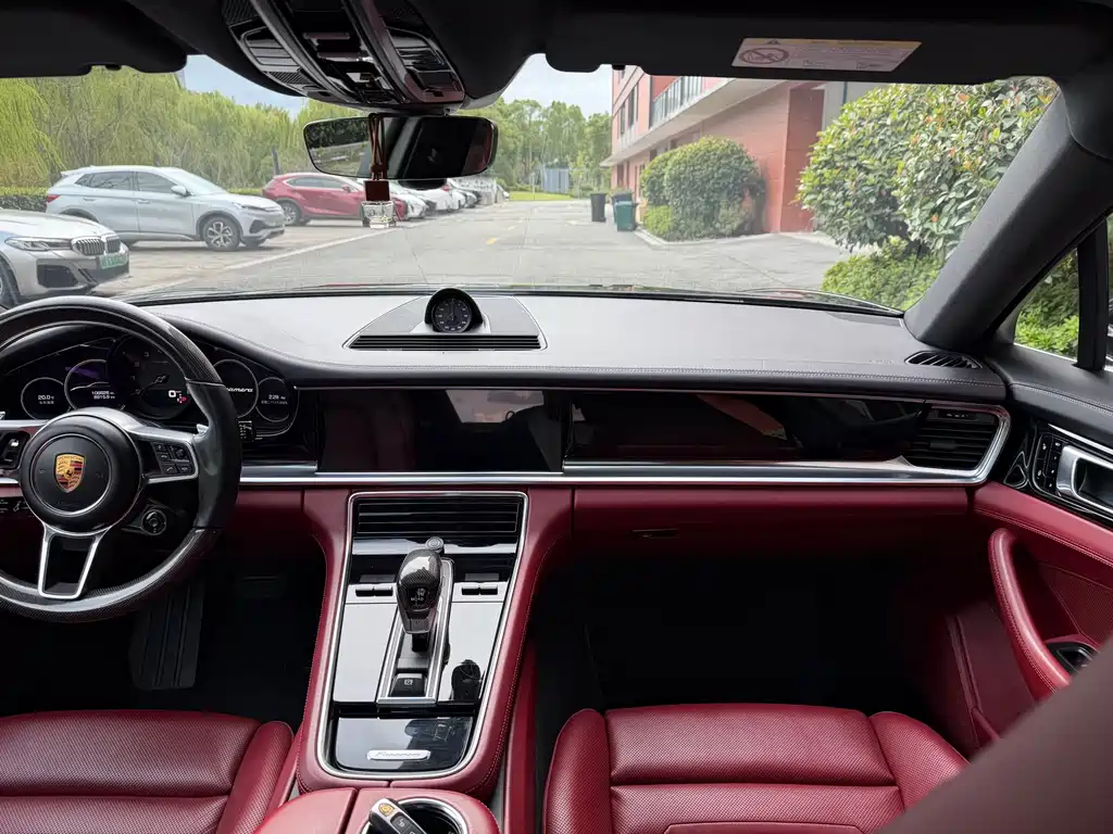 Porsche Panamera — миниатюра 6
