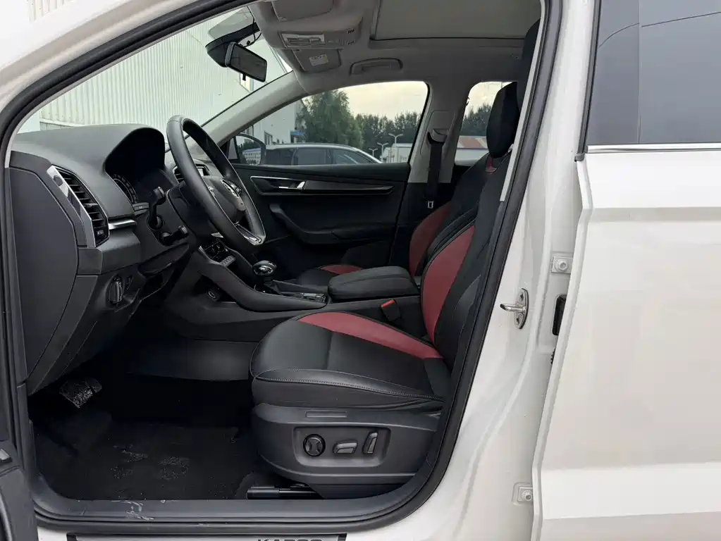 Skoda Karoq TSI280 Premium Edition, фото 14