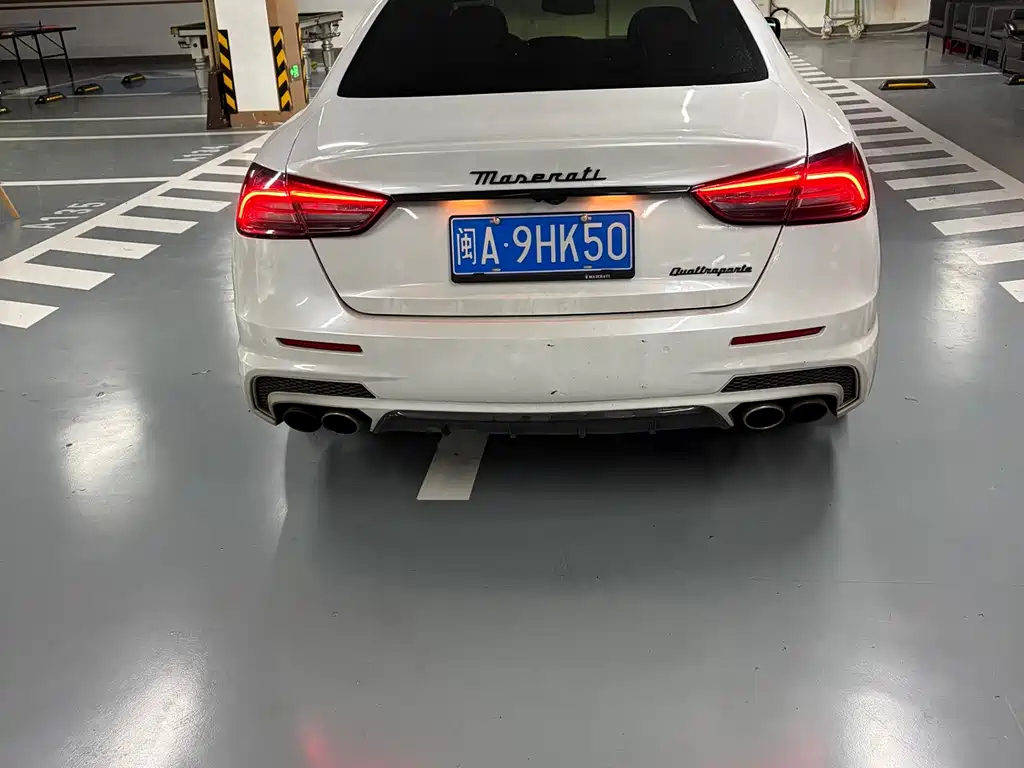 Maserati Quattroporte — миниатюра 5