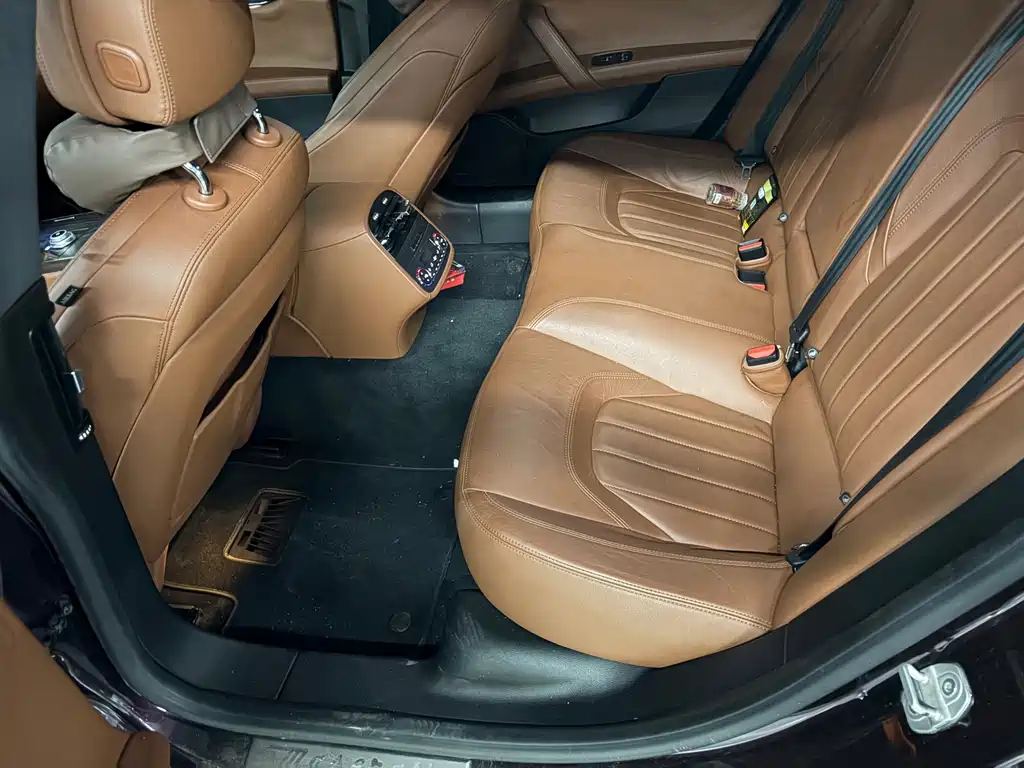 Maserati Quattroporte — миниатюра 12