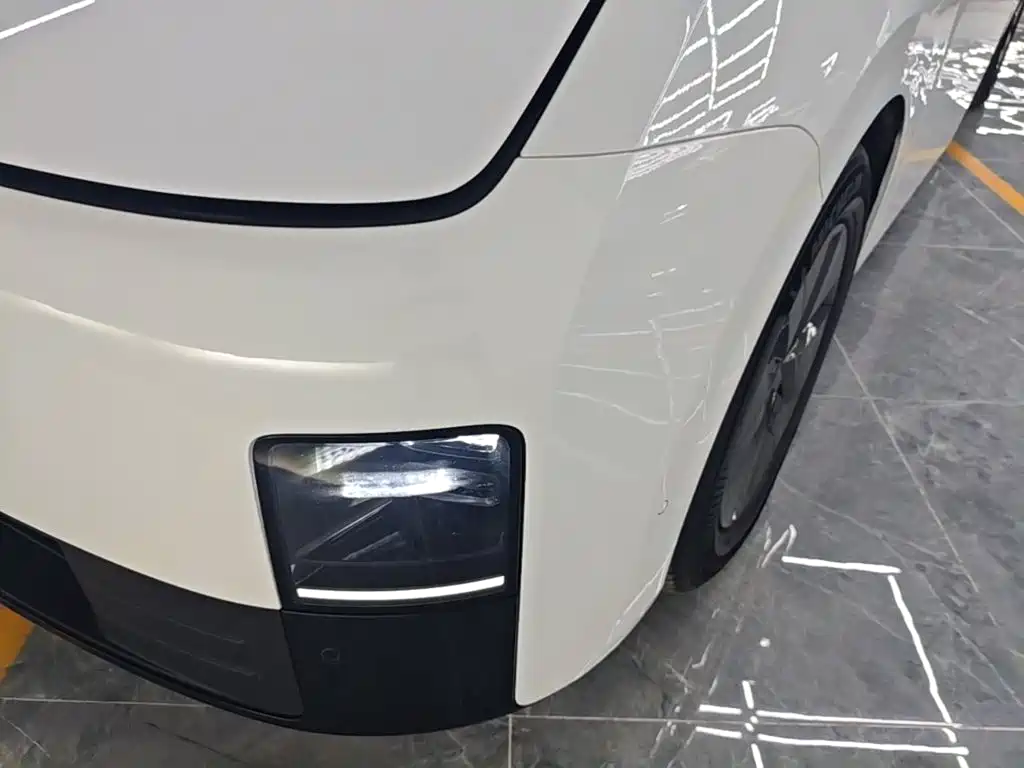 Li Auto Li MEGA — миниатюра 24