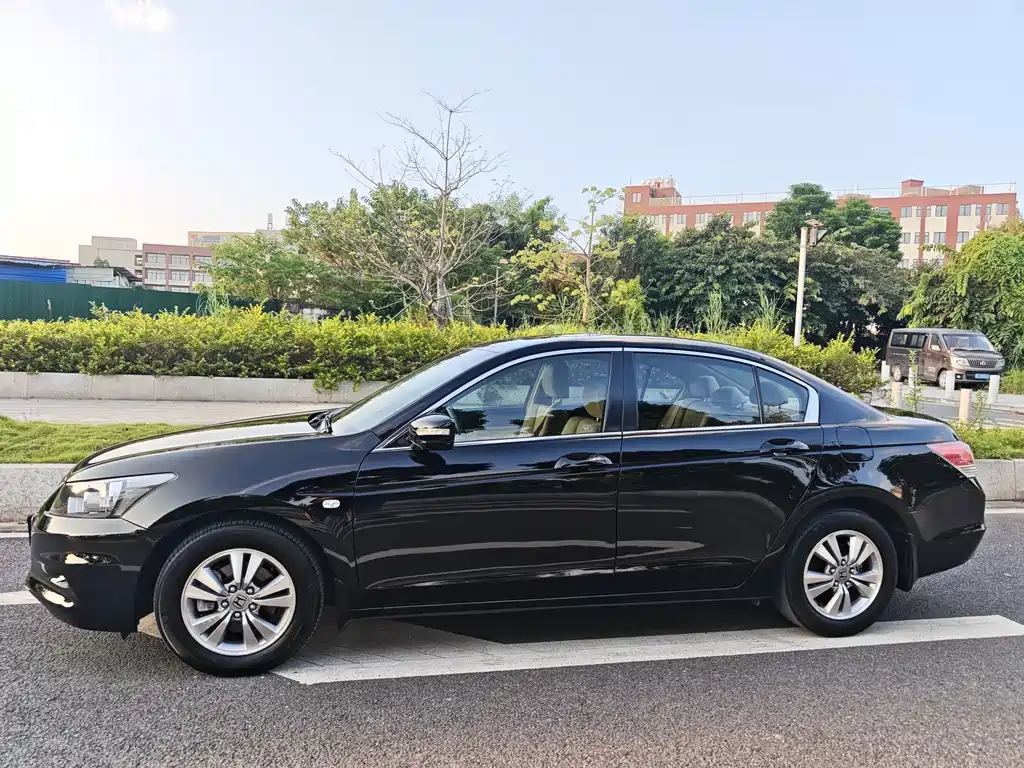 Honda Accord — миниатюра 4