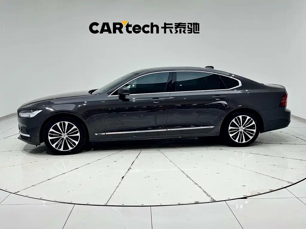 Volvo S90 2024 B5 Luxury
