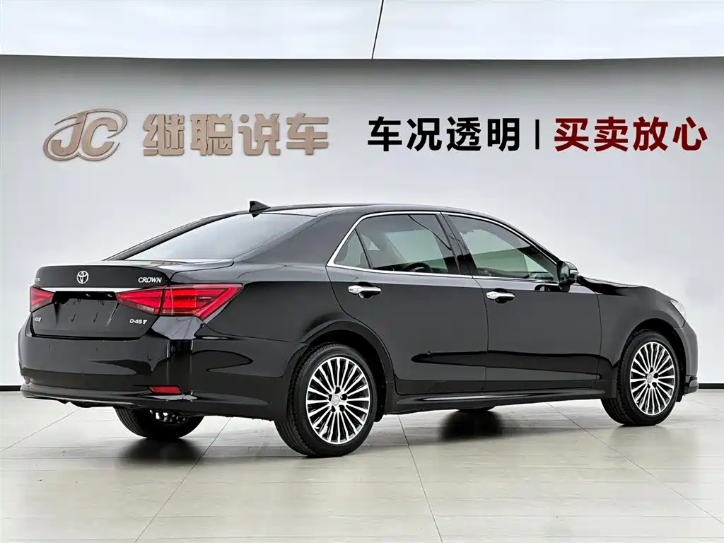 Toyota Crown 2015 2.0T Luxury