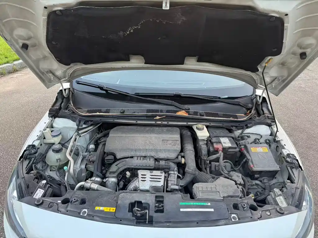 Peugeot 408 — миниатюра 10