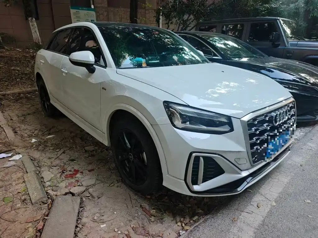 Audi Q2L — миниатюра 2