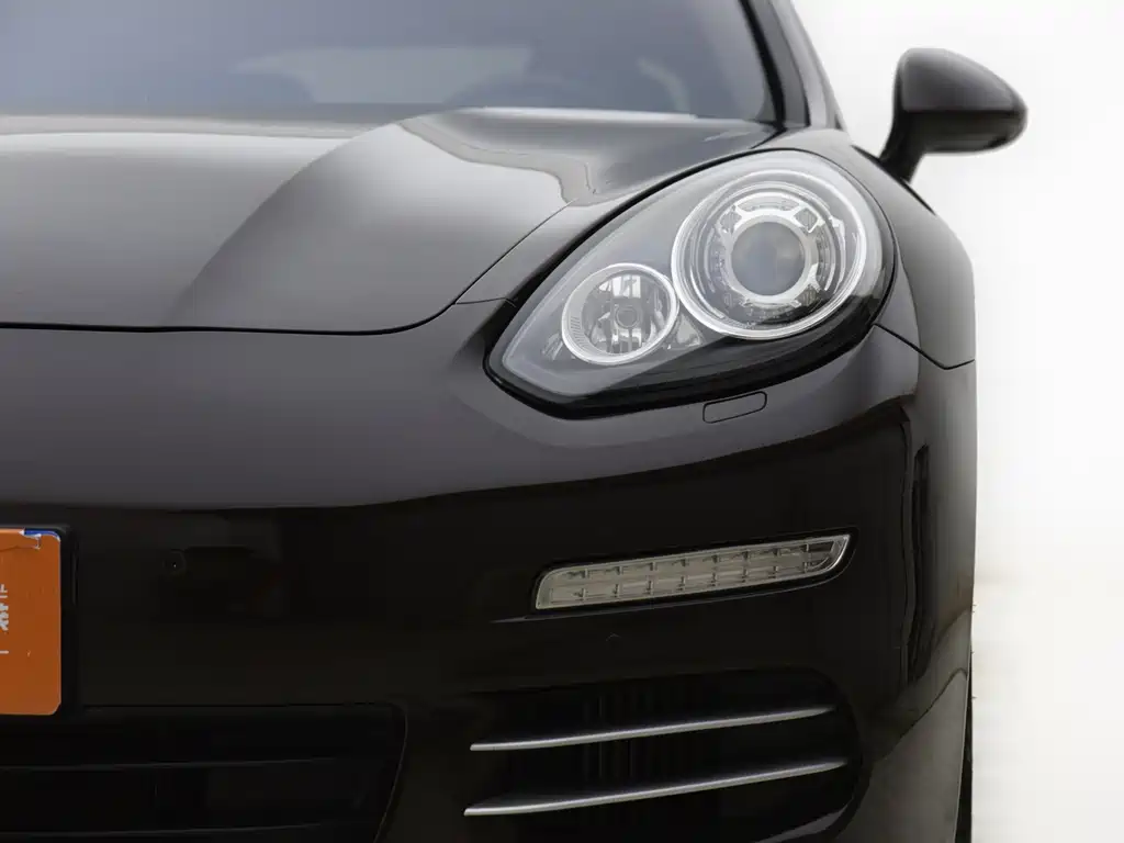 Porsche Panamera — миниатюра 12