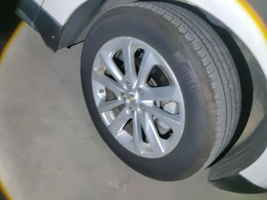 Chevrolet Equinox — миниатюра 6