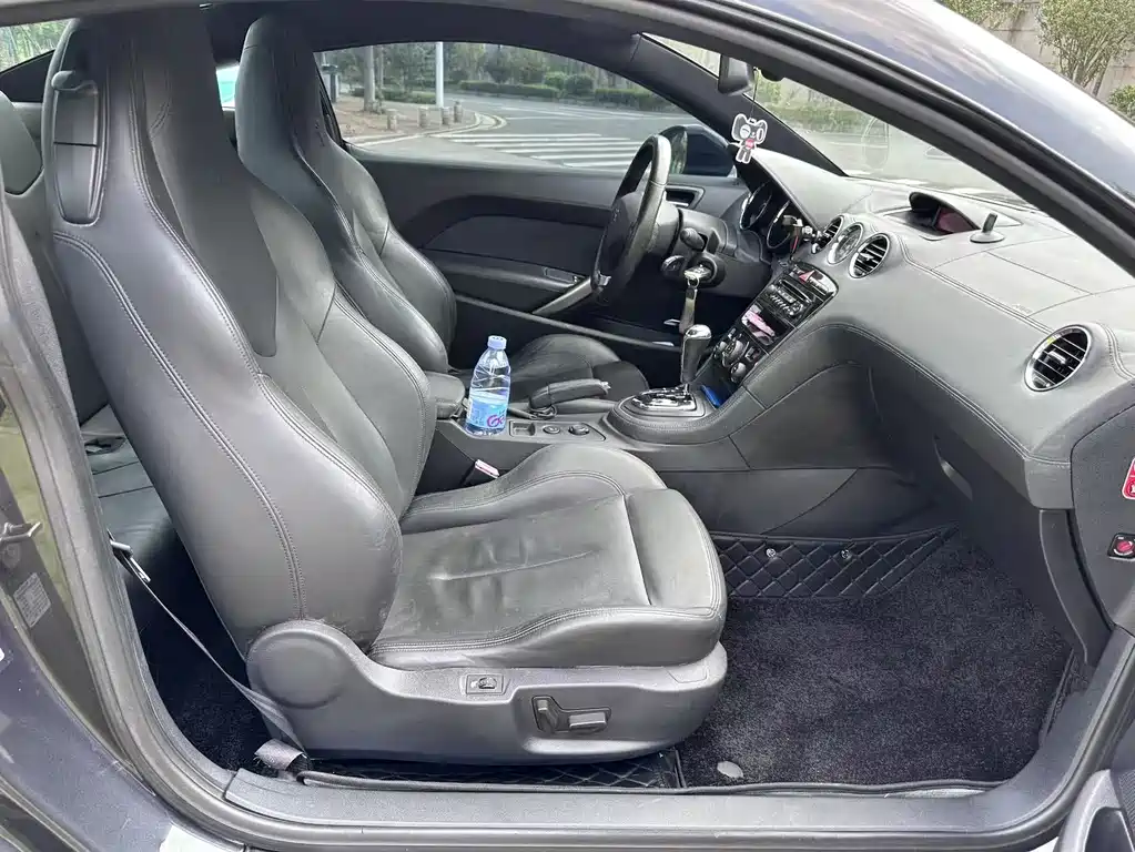 Peugeot RCZ — миниатюра 8