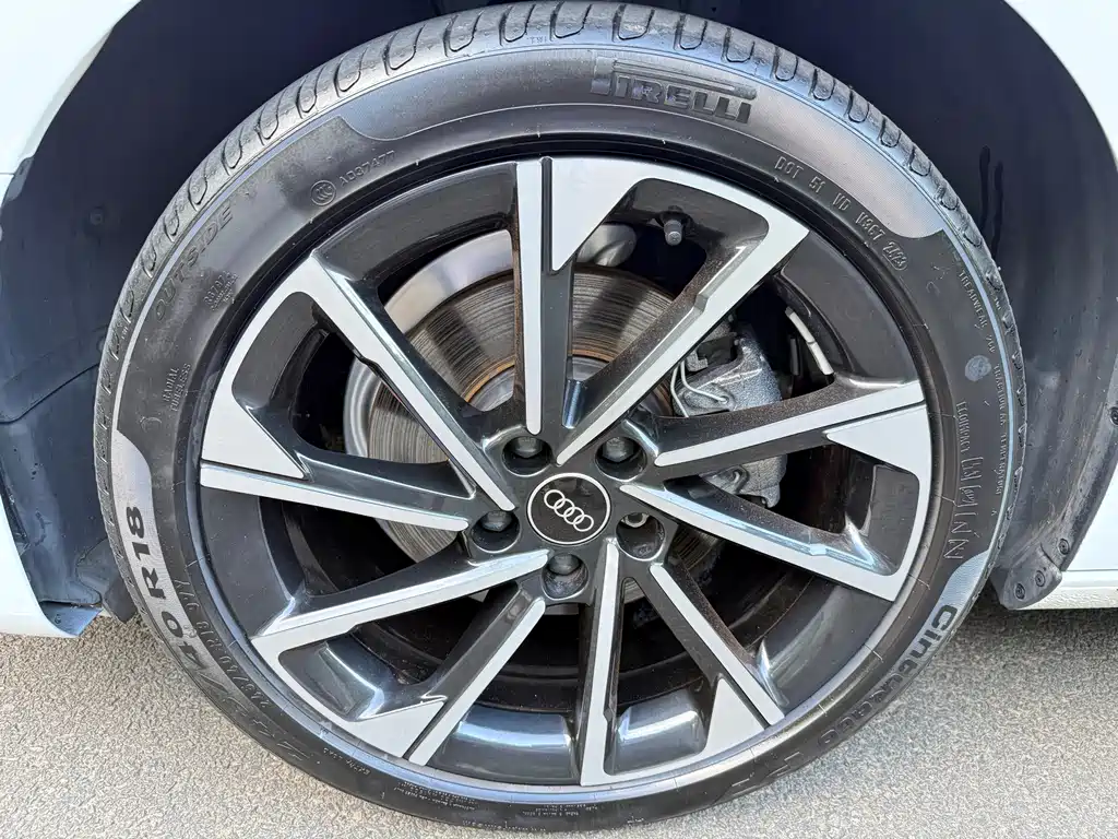Audi A4L — миниатюра 15