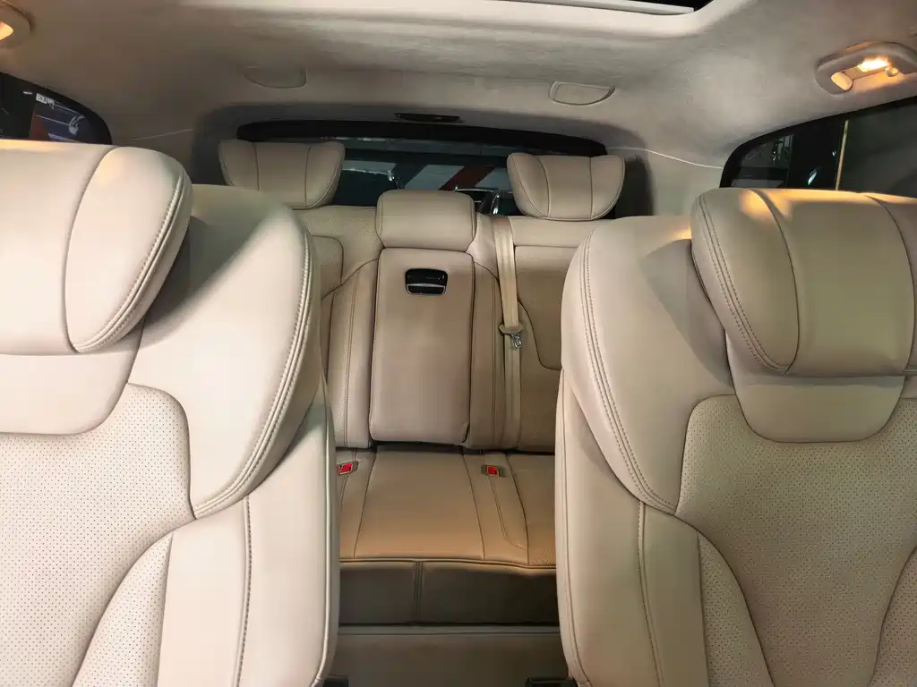 Mercedes-Benz V-Class — миниатюра 12