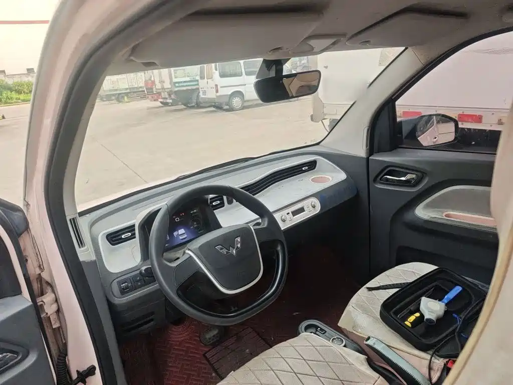 Wuling MINIEV — миниатюра 10