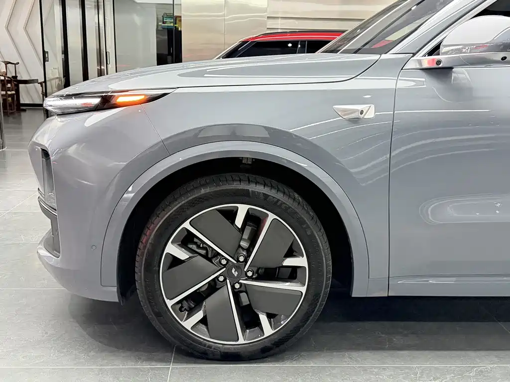 Li Auto Li L8 — миниатюра 16
