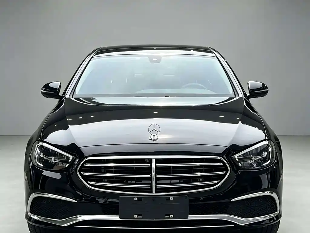 Mercedes-Benz E-Class — миниатюра 2