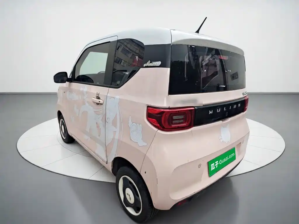 Wuling MINIEV — миниатюра 4