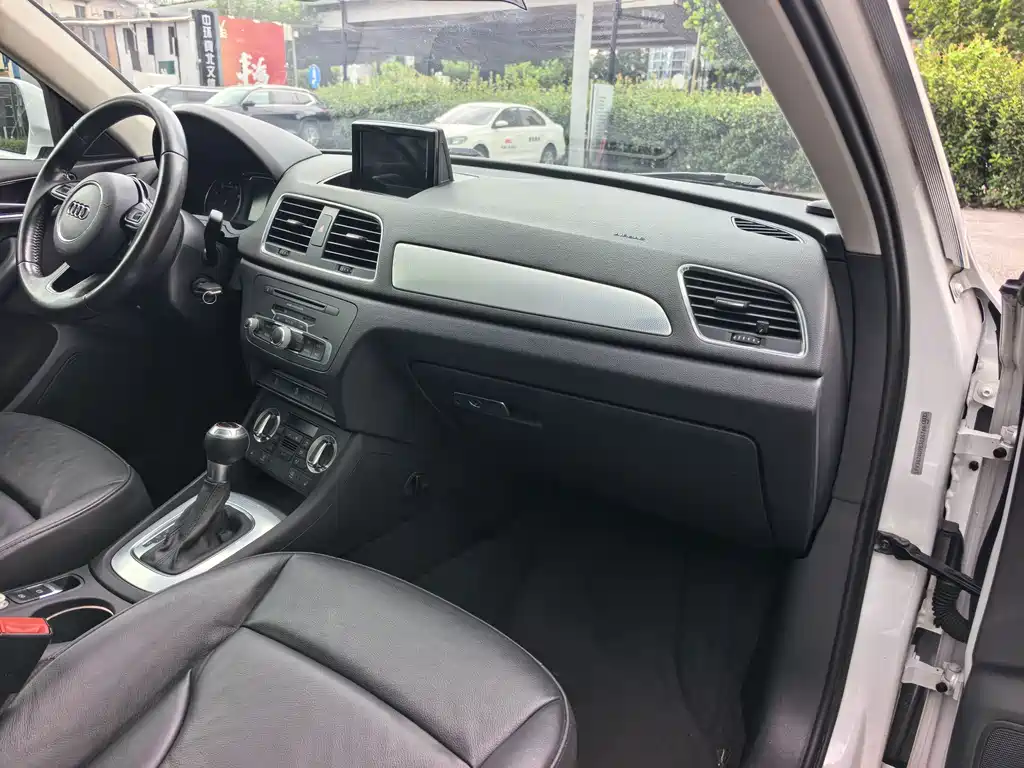 Audi Q3 — миниатюра 8