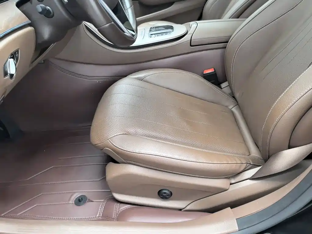 Mercedes-Benz E-Class — миниатюра 20