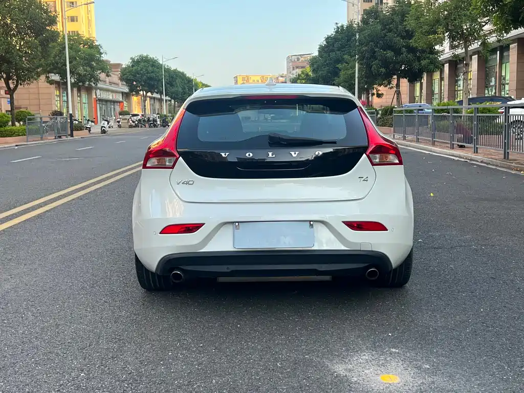 Volvo V40 — миниатюра 5