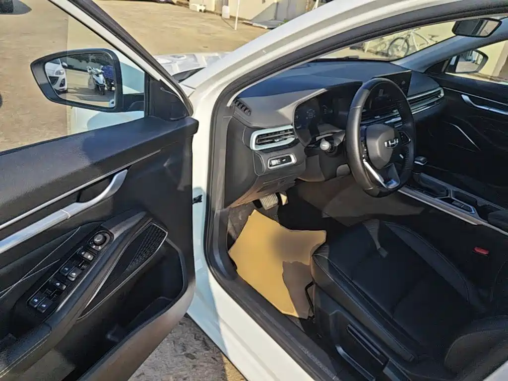 Geely Emgrand — миниатюра 16