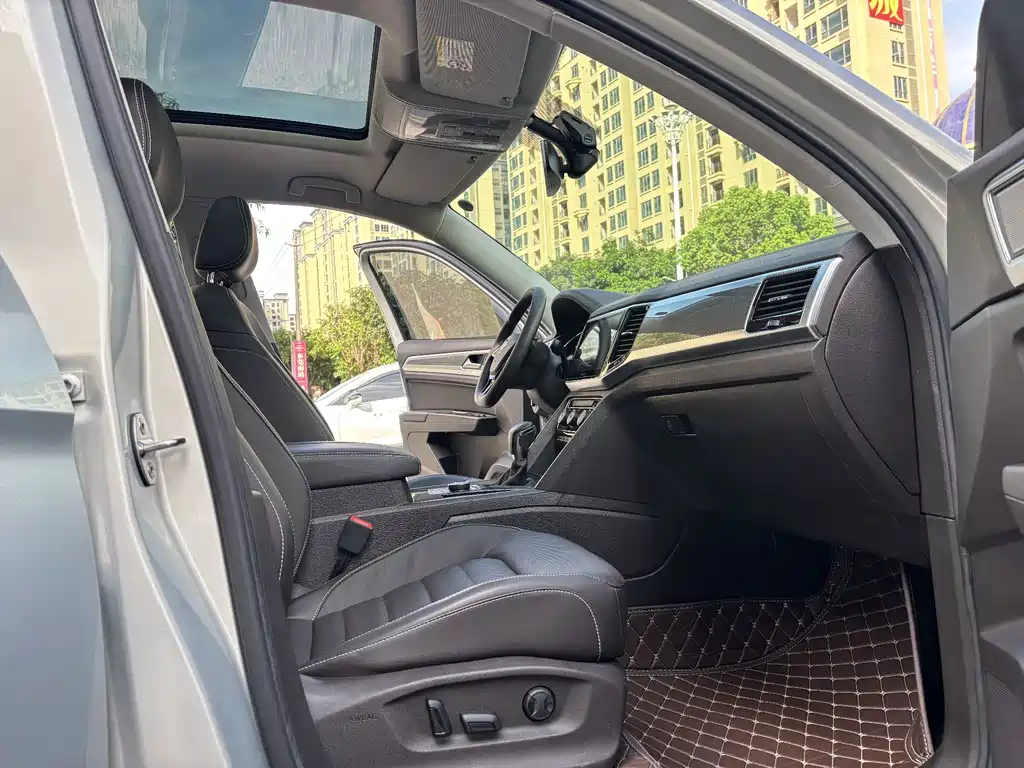 Volkswagen Teramont — миниатюра 11