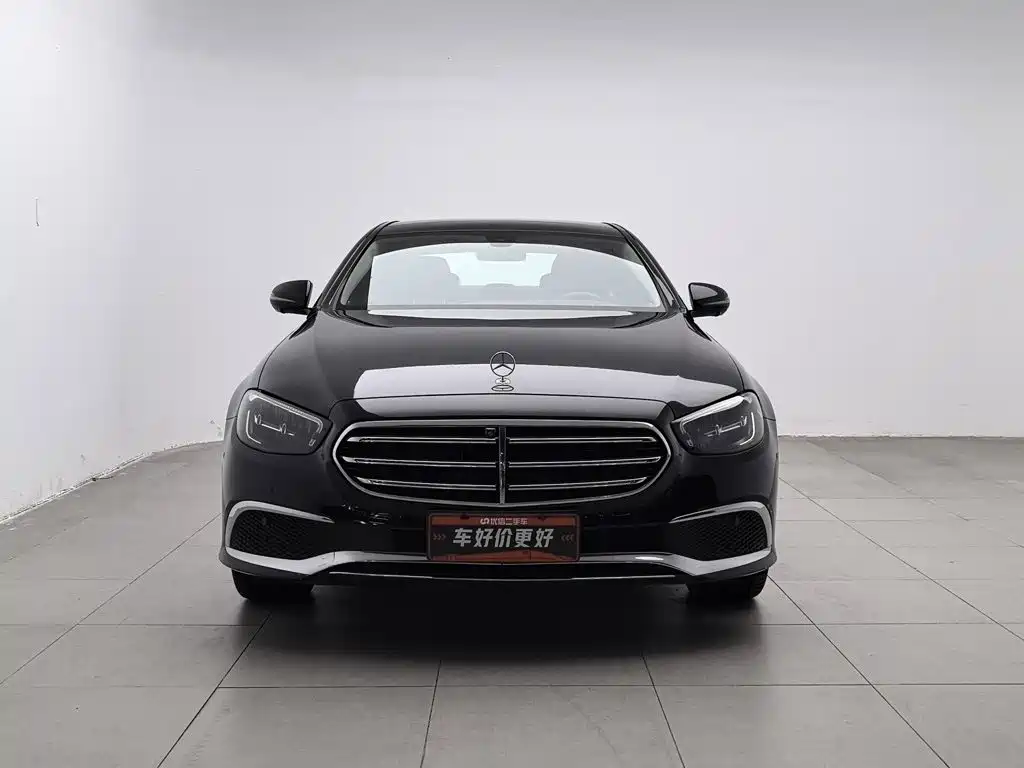 Mercedes-Benz E-Class — миниатюра 3