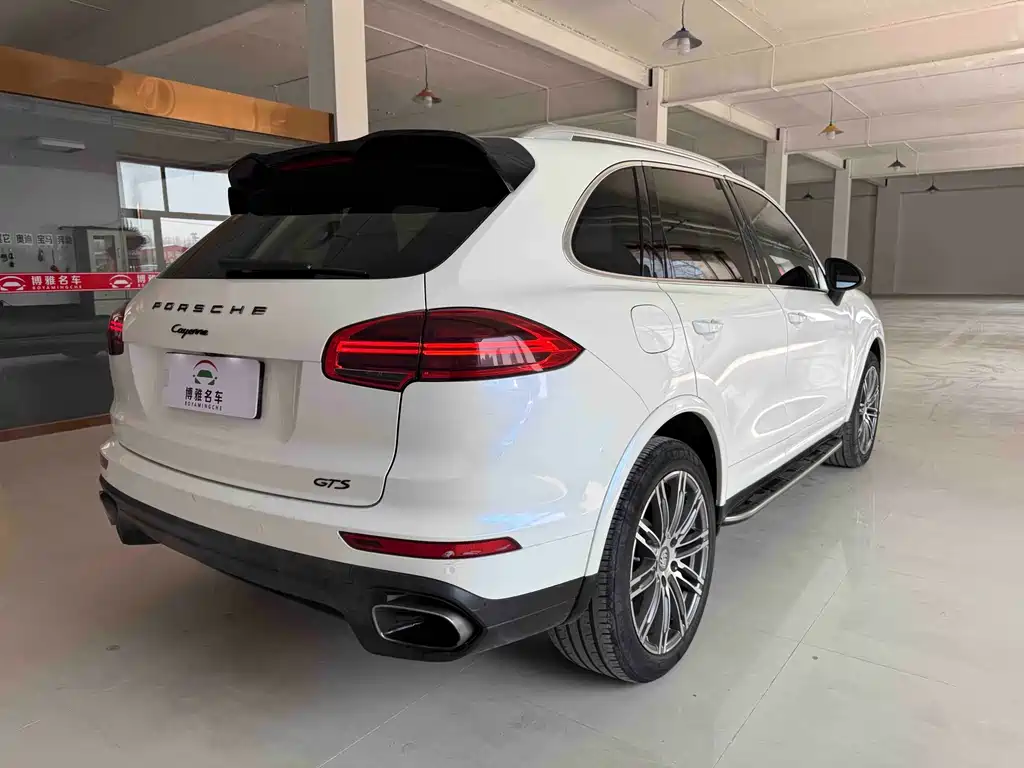 Porsche Cayenne 2014 Cayenne Platinum Edition 3.0T
