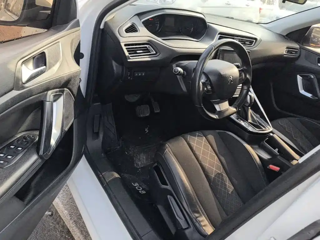 Peugeot 308 — миниатюра 16