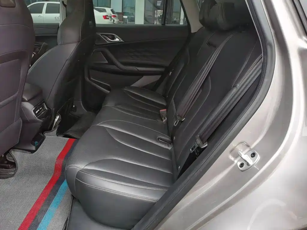 Roewe RX5 New Energy — миниатюра 17