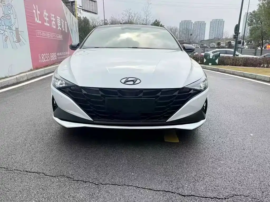 Hyundai Elantra — миниатюра 2