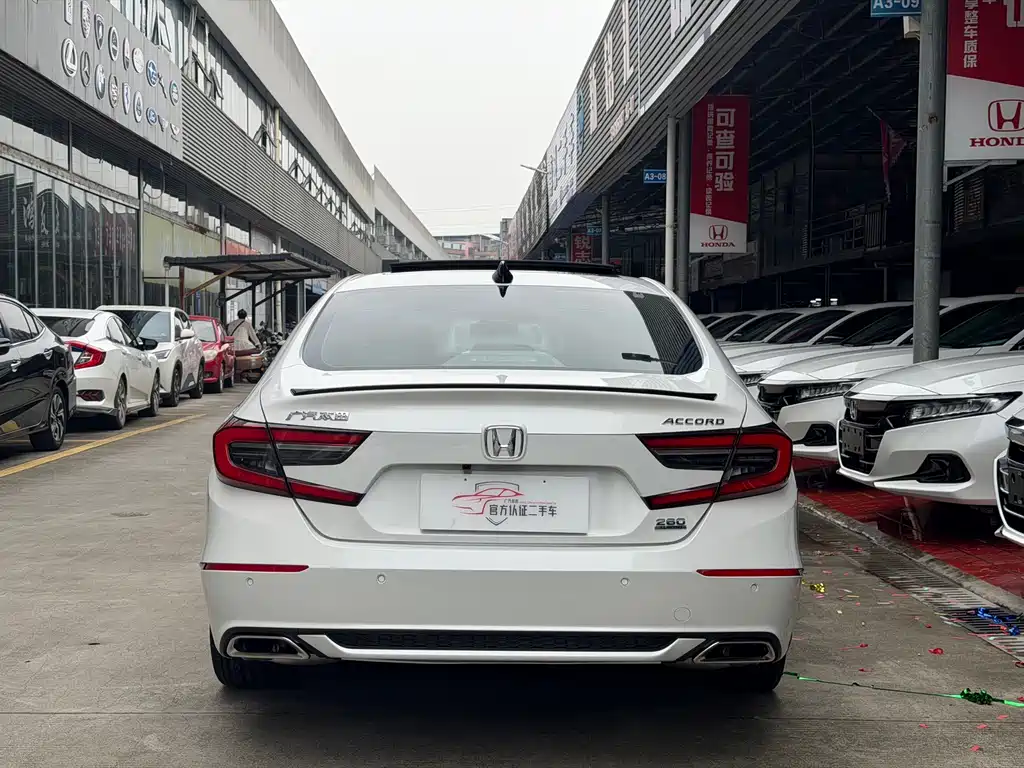 Honda Accord — миниатюра 8