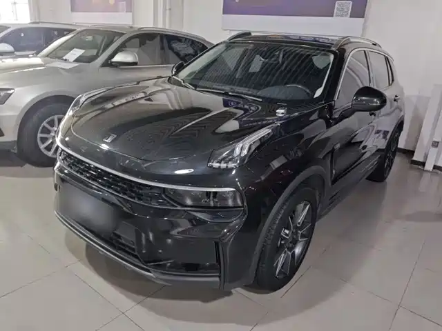 2022 Lynk & Co 01