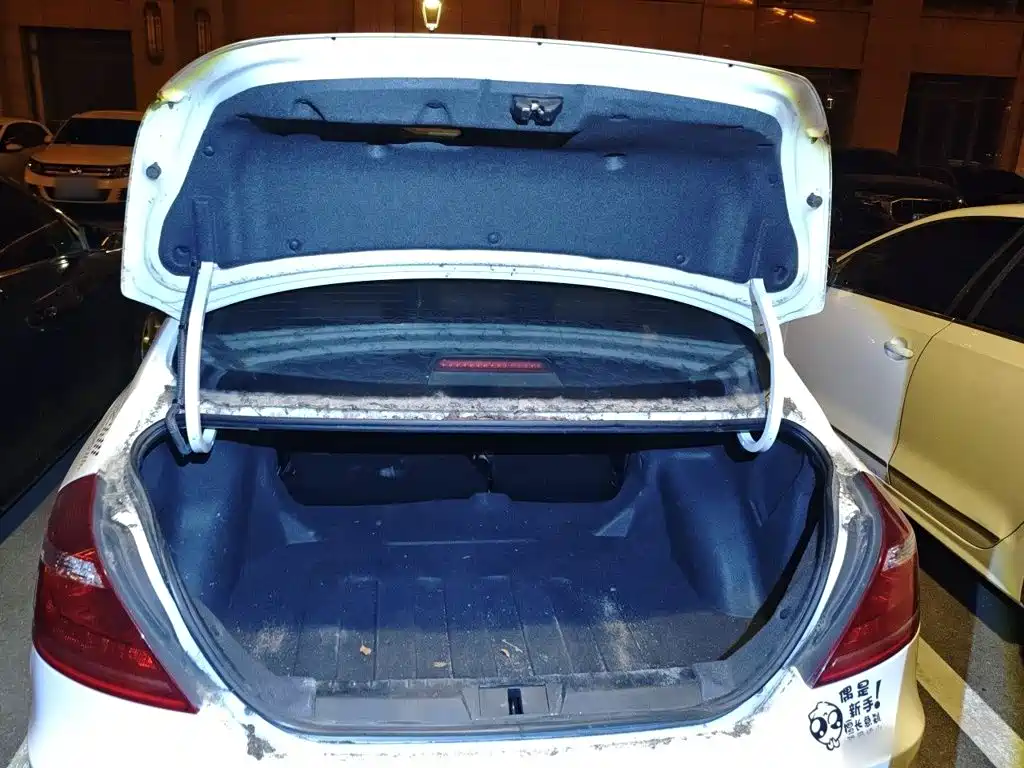 Geely Emgrand — миниатюра 15