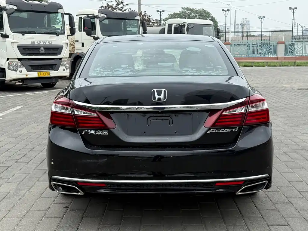 Honda Accord — миниатюра 5