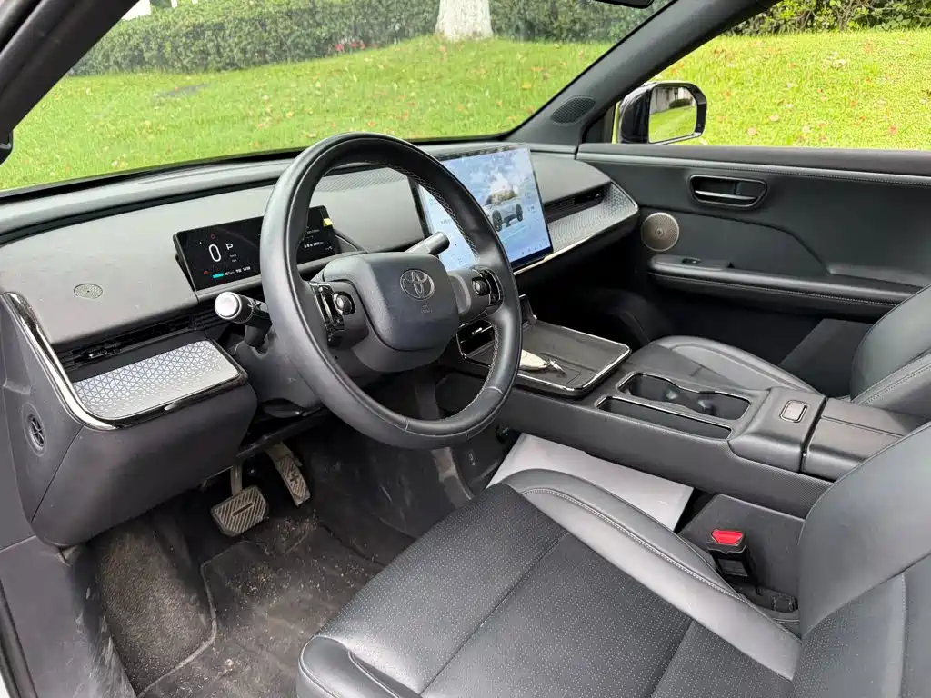 Toyota bZ3X — миниатюра 7