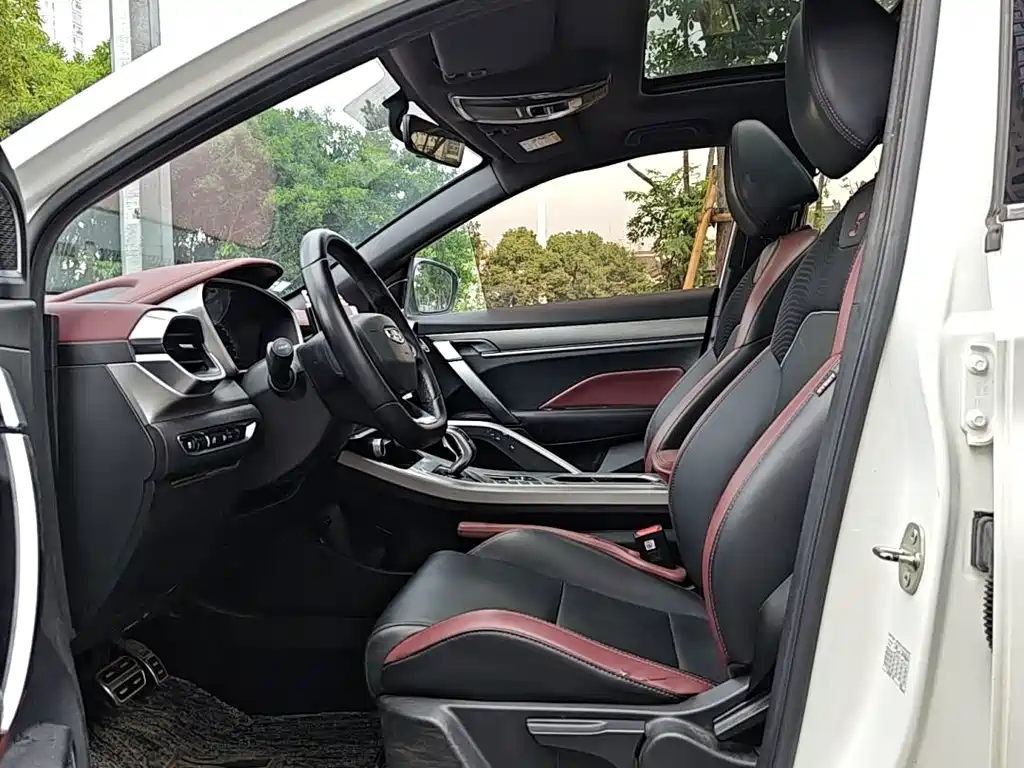 Geely Binyue — миниатюра 6