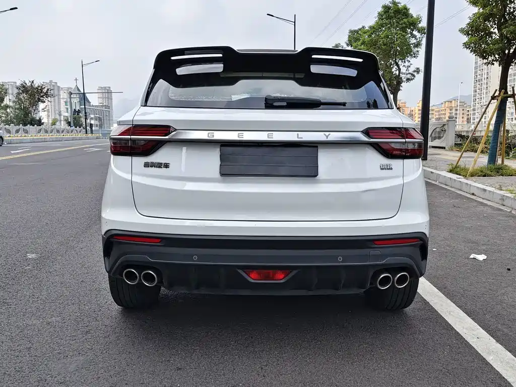 Geely Binyue — миниатюра 15