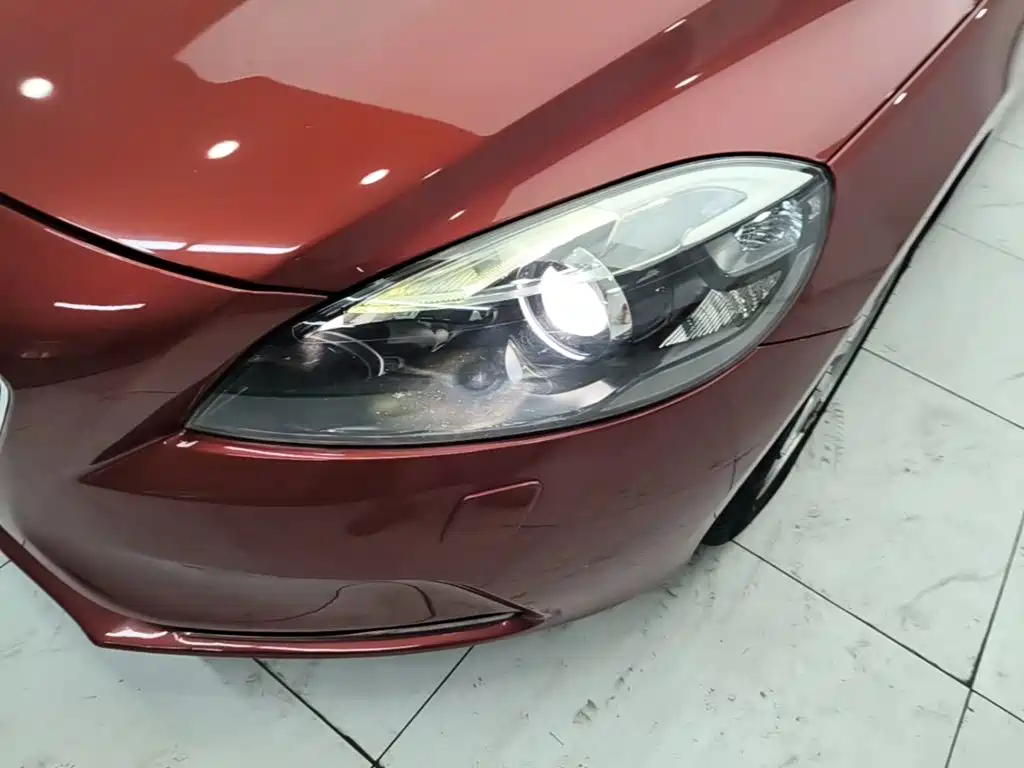 Volvo V40 — миниатюра 24