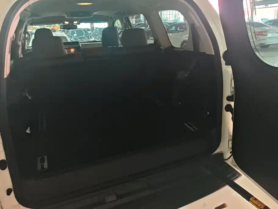 Toyota Prado — миниатюра 4