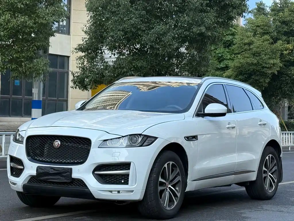 JAGUAR F PACE