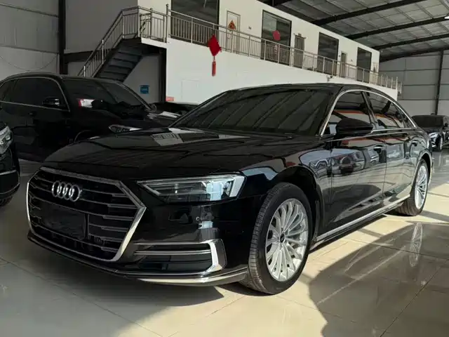 AUDI A8 2021