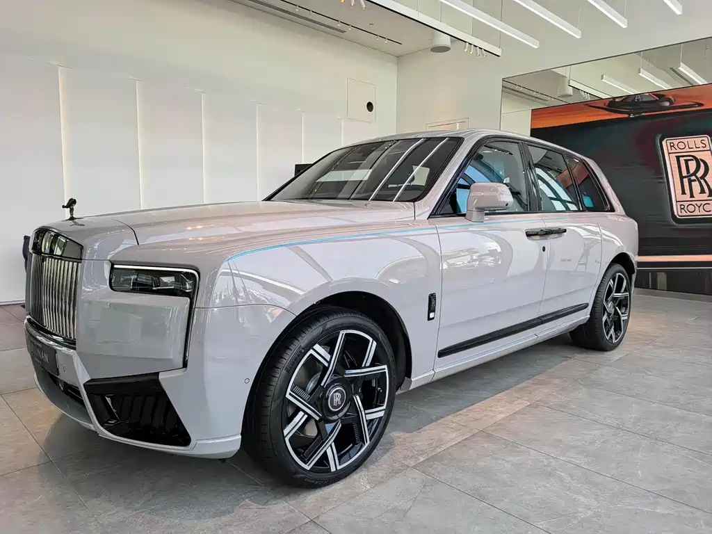 Rolls-Royce Cullinan 0