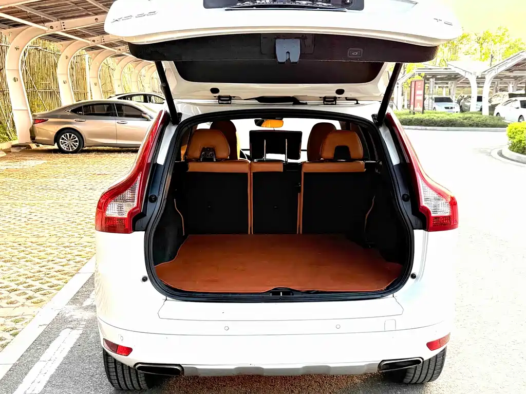 Volvo XC60 (Import) — миниатюра 8