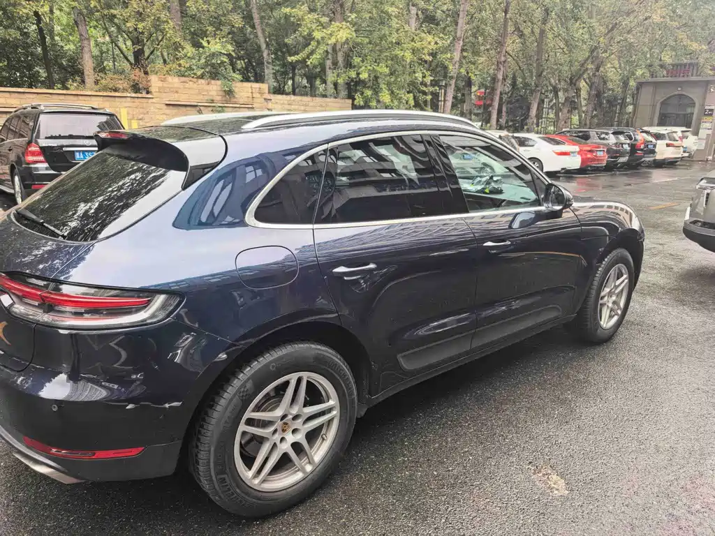 Porsche Macan — миниатюра 2