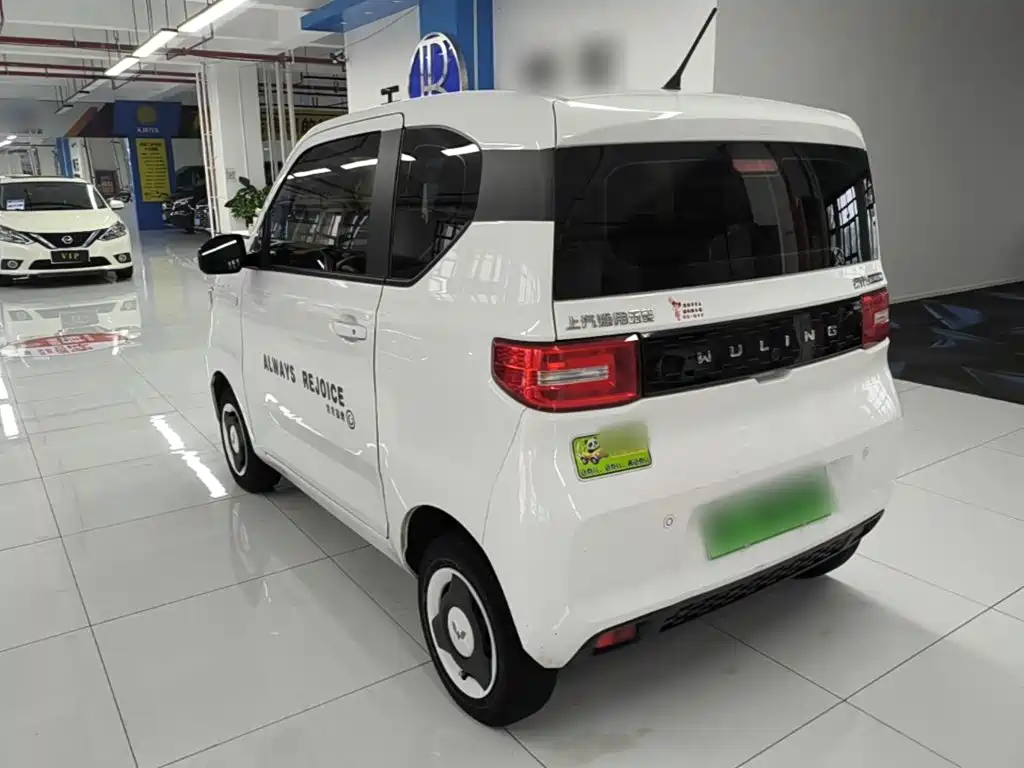 Wuling MINIEV — миниатюра 5